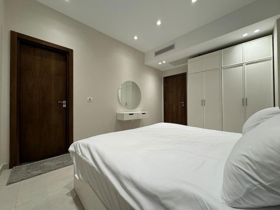 Elegance Tower *